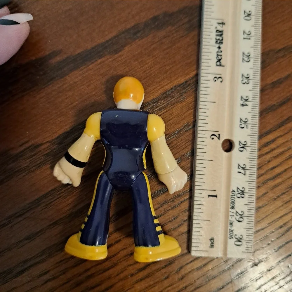 Fisher Price Imaginext Blonde Male Action Figure Blue Yellow Sporty Outfit 2.75
